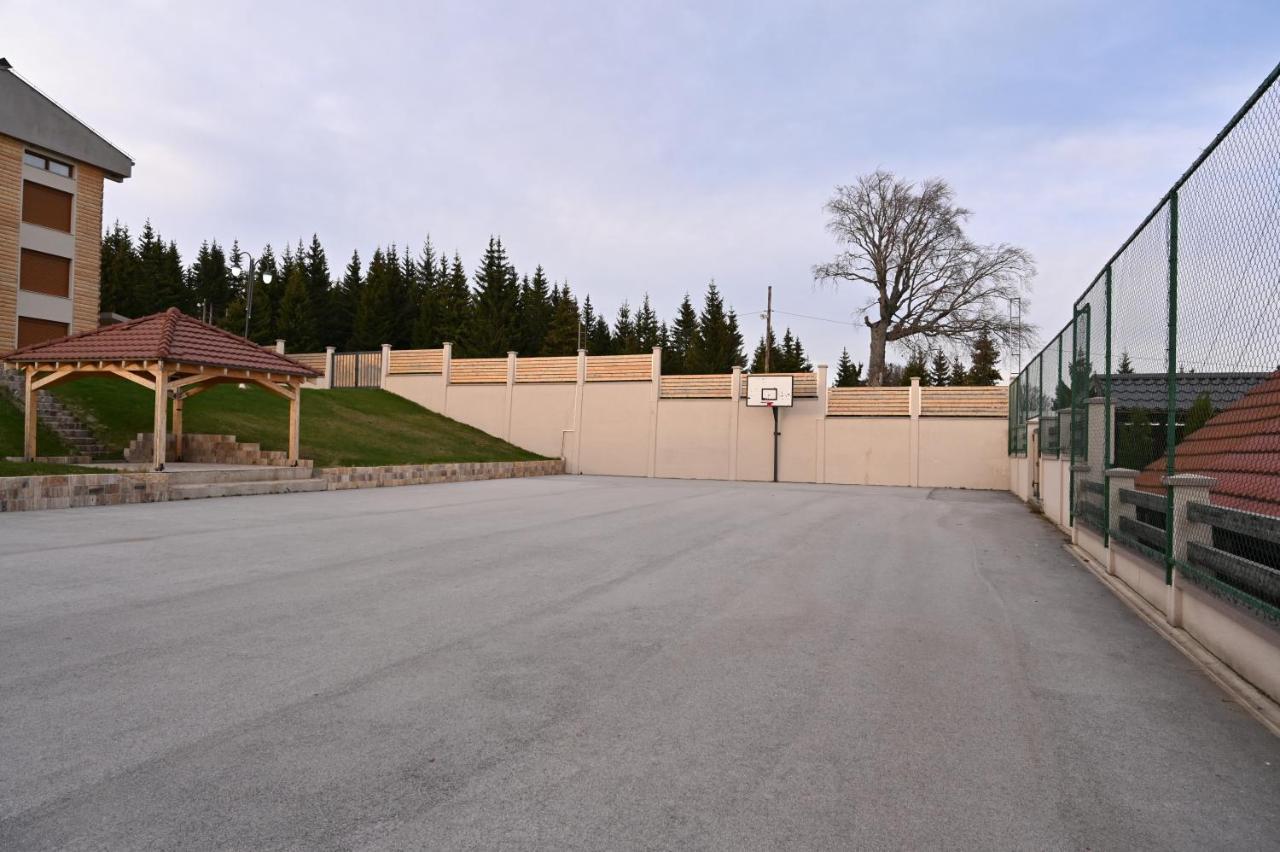 Magnolija Resort Ponikva Kočani Exterior photo